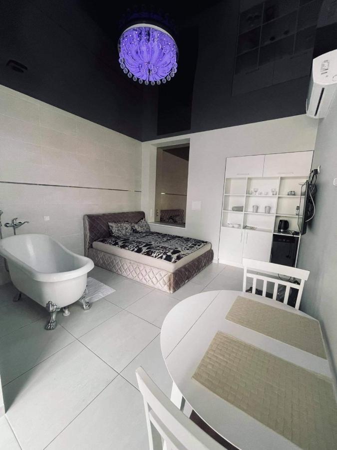 Romeo Vip Apartamentai Panevėžys Exteriör bild