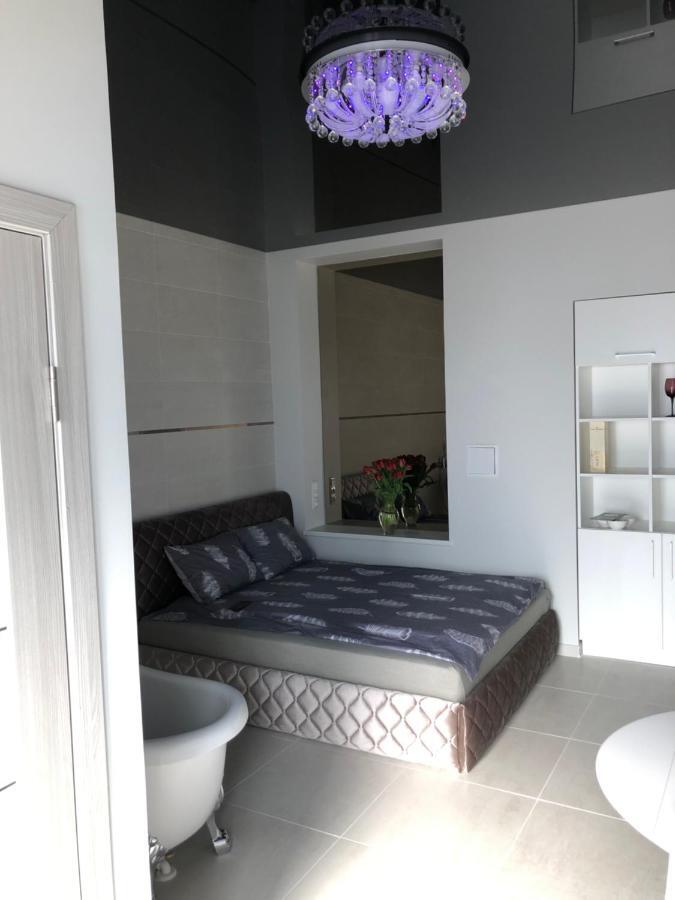 Romeo Vip Apartamentai Panevėžys Exteriör bild